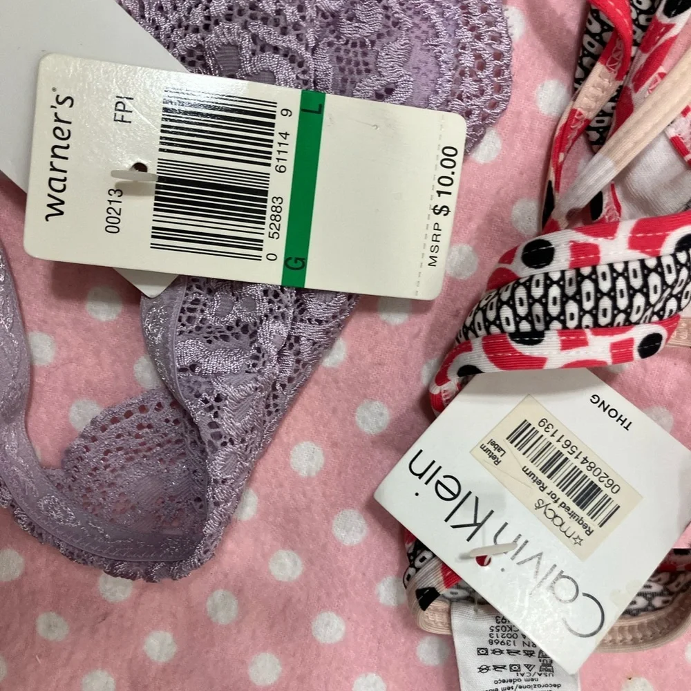 3 Thongs NEW